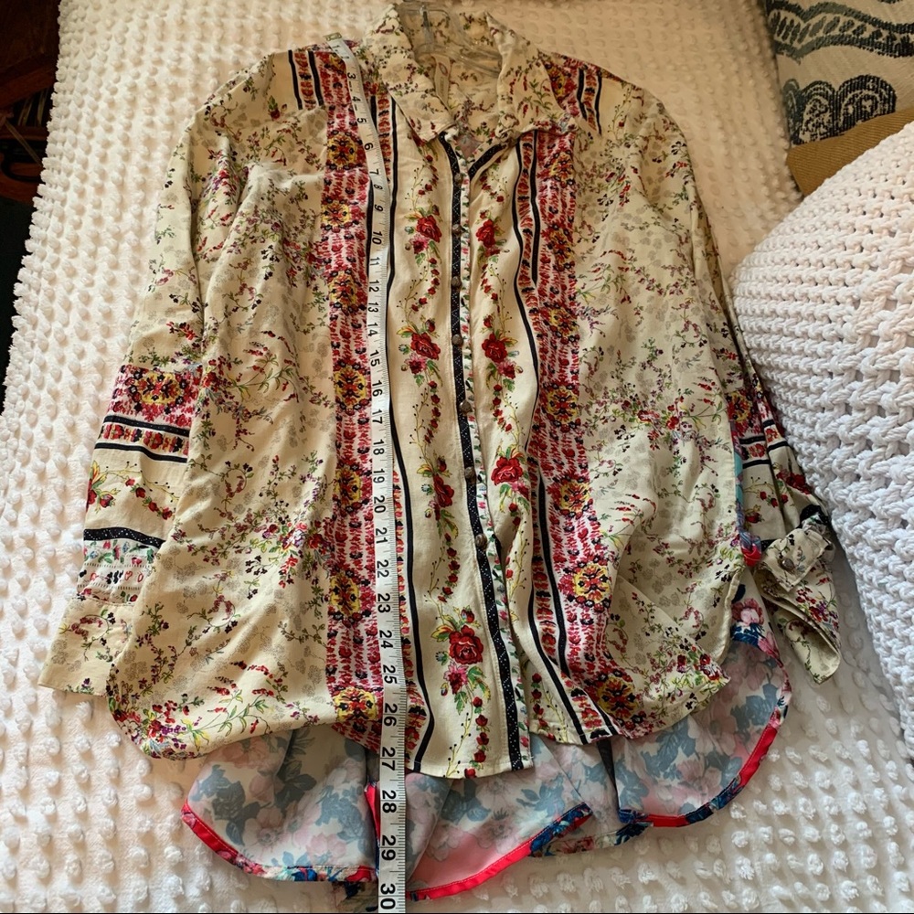 Cyrena Anthropologie floral top size medium - Picture 9 of 11